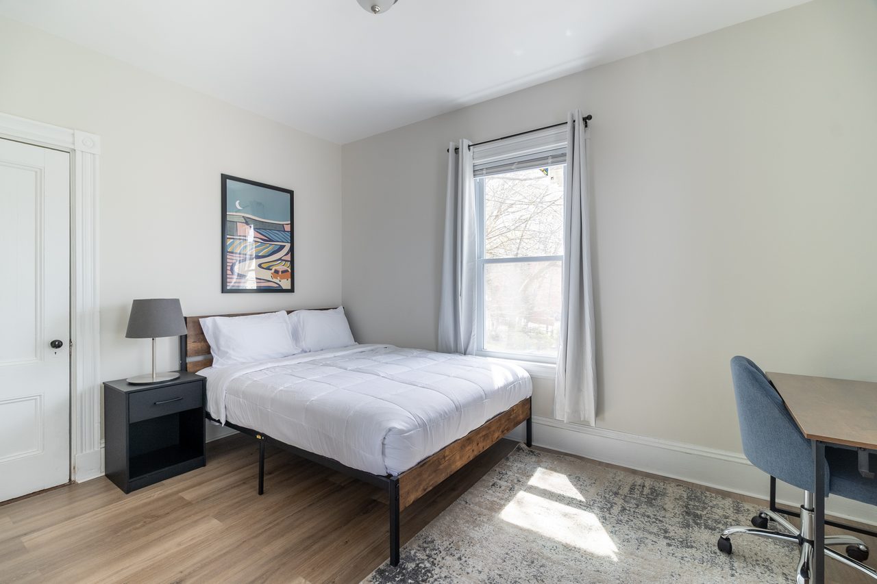  #1851: Fort Hill - Queen Bedroom A  -  #1851: Fort Hill  - Gallery -  8