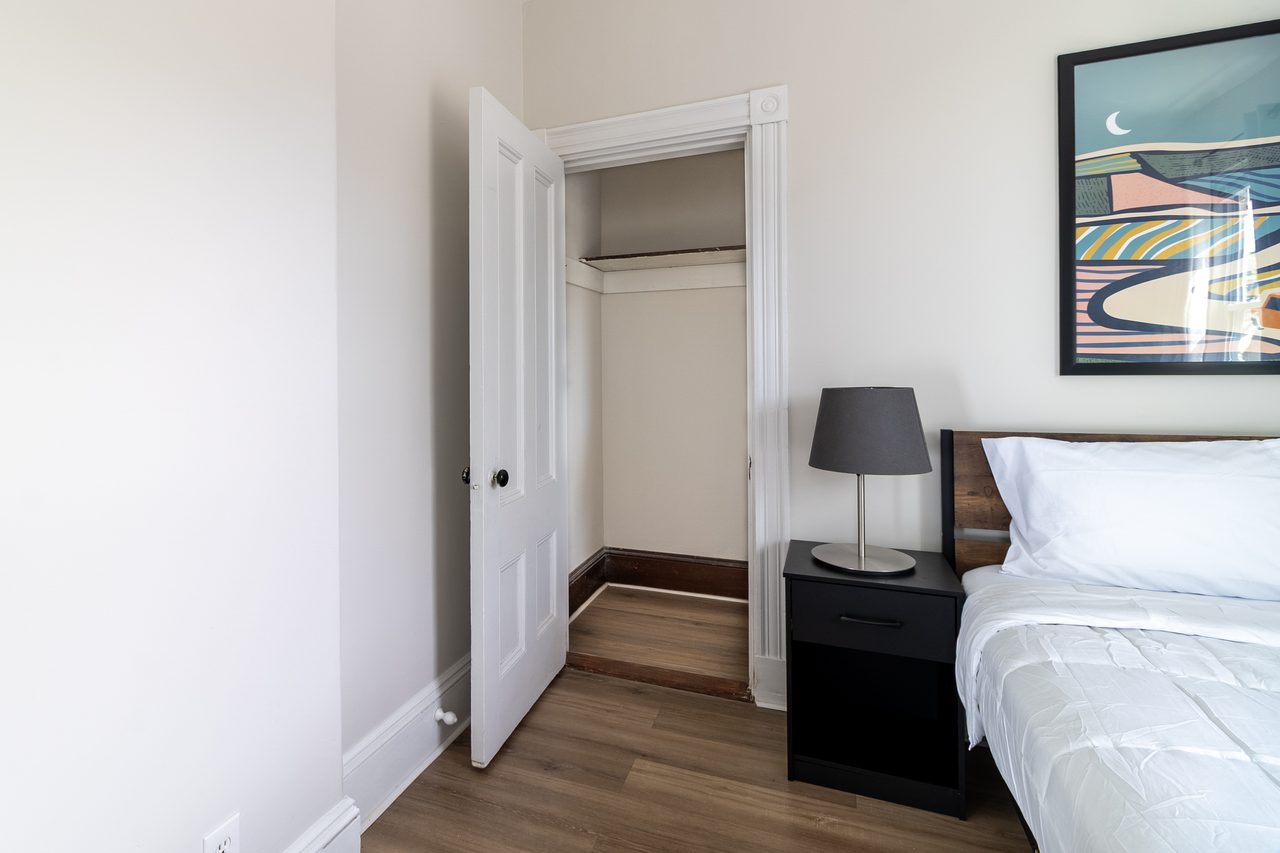  #1851: Fort Hill - Queen Bedroom A  -  #1851: Fort Hill  - Gallery -  11