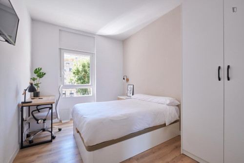 Double bedroom with cleaning service