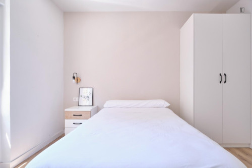 Double bedroom with cleaning service