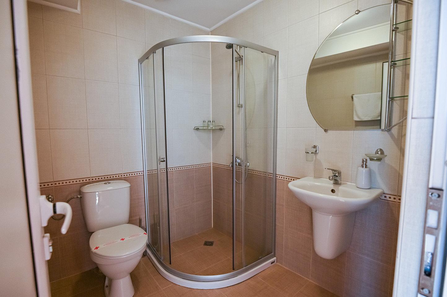  Private Ensuite  -  Engaging Coliving Retreat with Mountain Views Residence  - Gallery -  42