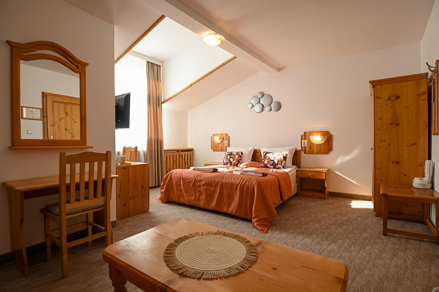  Private Ensuite  -  Engaging Coliving Retreat with Mountain Views Residence  - Gallery -  34