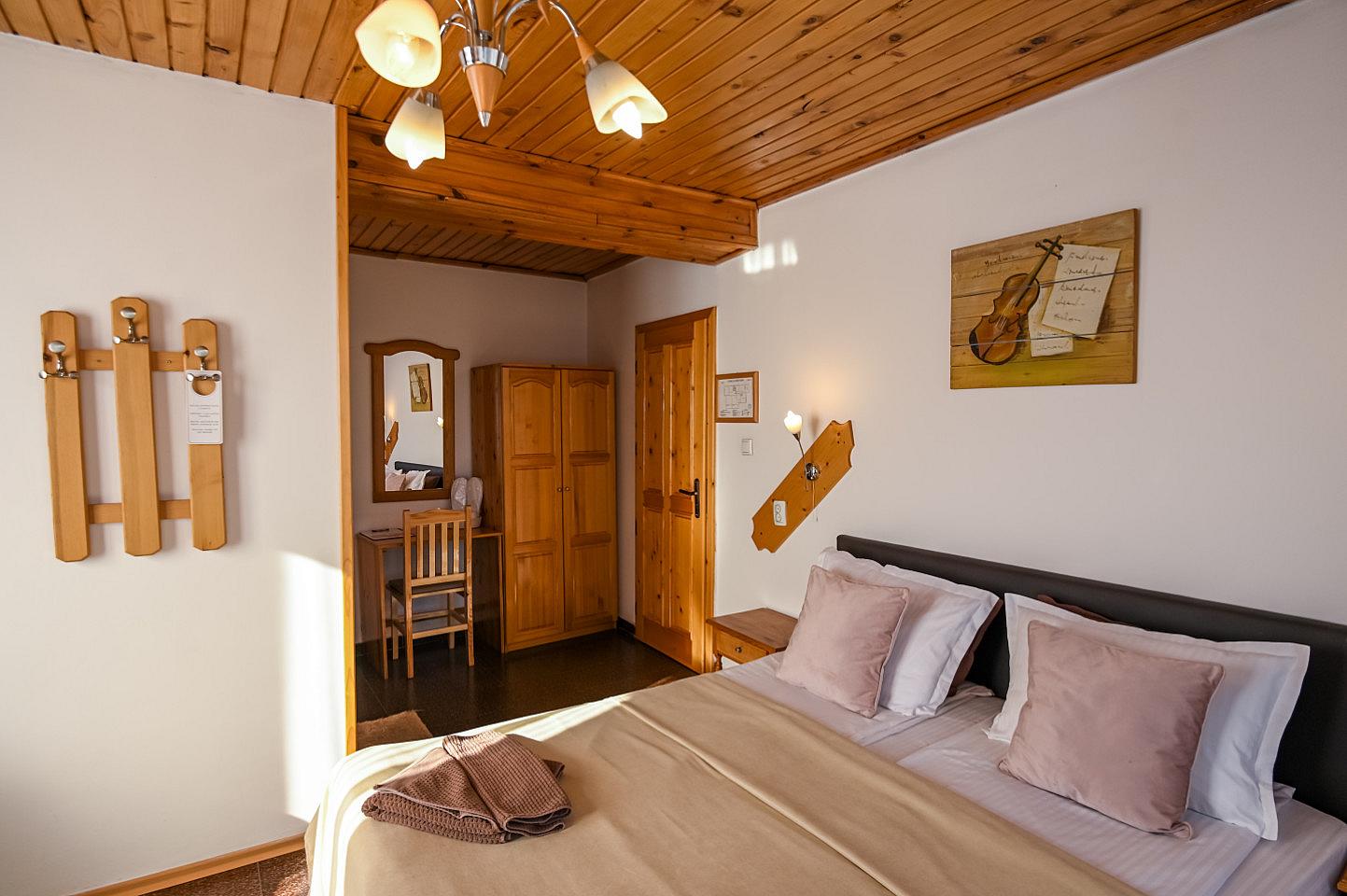  Private Ensuite  -  Engaging Coliving Retreat with Mountain Views Residence  - Gallery -  29