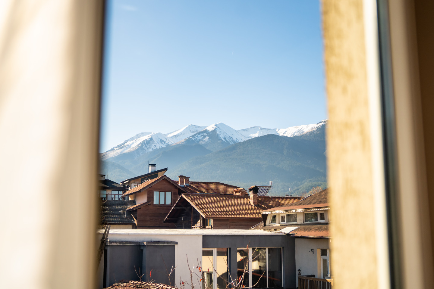  Private Ensuite  -  Engaging Coliving Retreat with Mountain Views Residence  - Gallery -  21