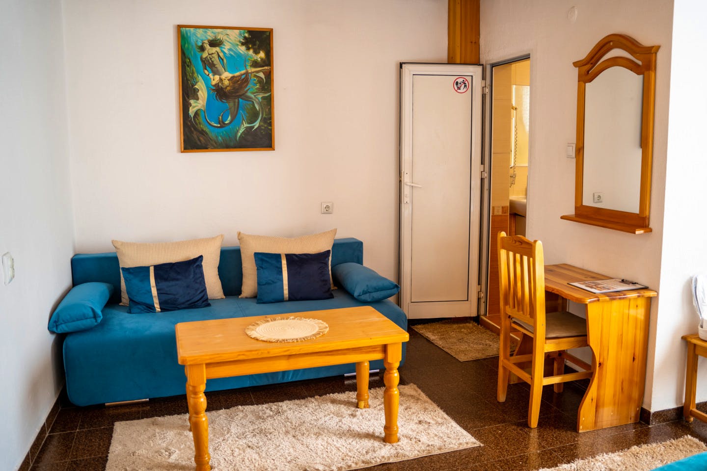  Premium Ensuite  -  Engaging Coliving Retreat with Mountain Views Residence  - Gallery -  6