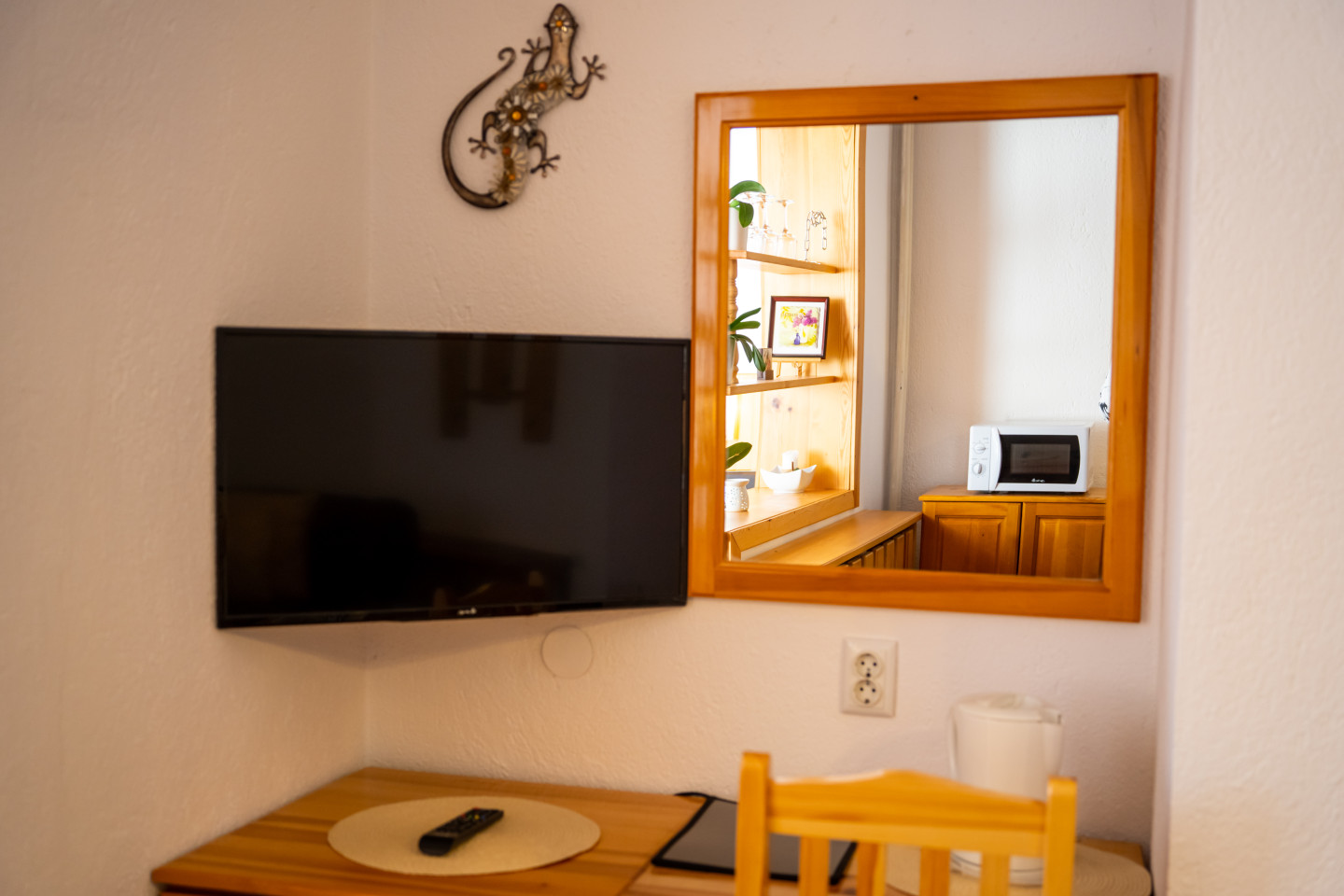  Apartment With Living Room (4 Guests)  -  Engaging Coliving Retreat with Mountain Views Residence  - Gallery -  18