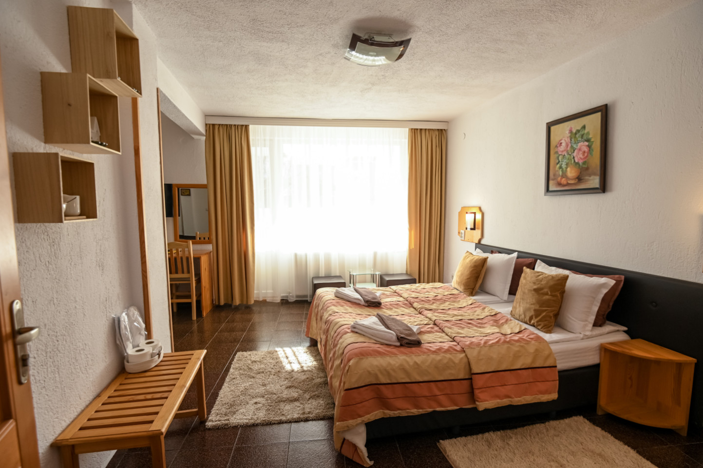  Apartment 2 Bedrooms (4 Guests)  -  Engaging Coliving Retreat with Mountain Views Residence  - Gallery -  7