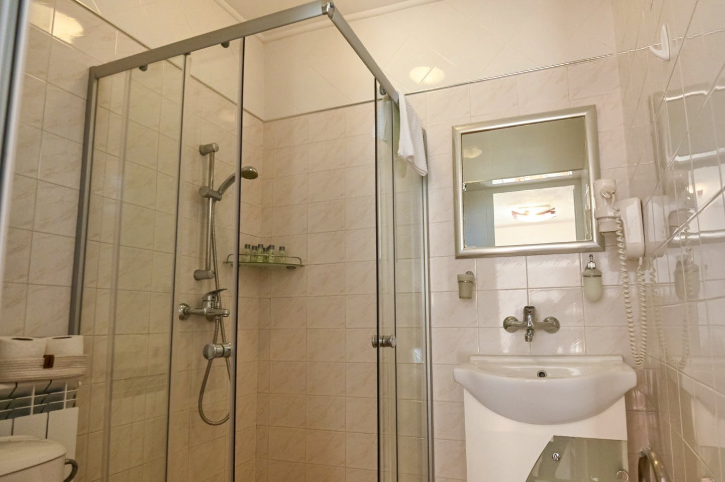  Apartment 2 Bedrooms (4 Guests)  -  Engaging Coliving Retreat with Mountain Views Residence  - Gallery -  5