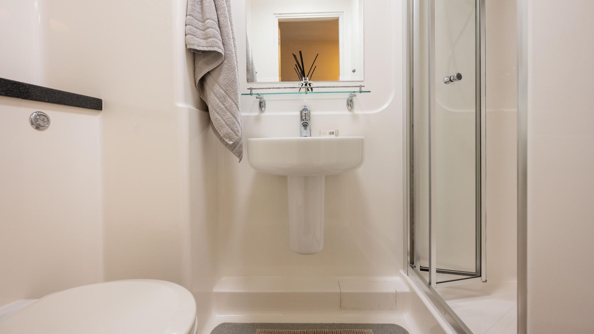 Bronze En-Suite - 3