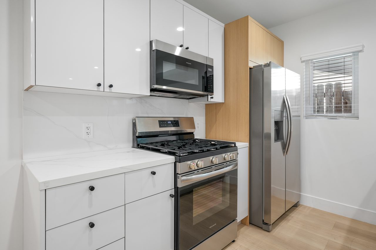 #1858: Hollywood - Queen Bedroom A W/Private Bathroom - 7