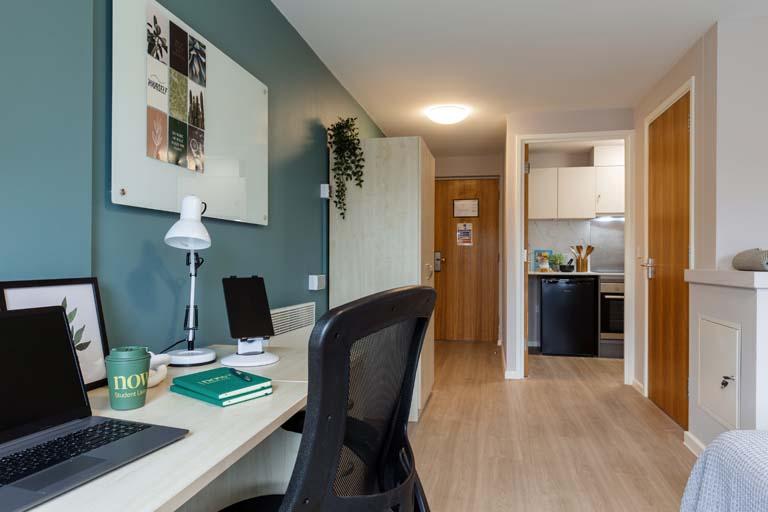  Silver Studio  -  North Court  - Gallery -  1