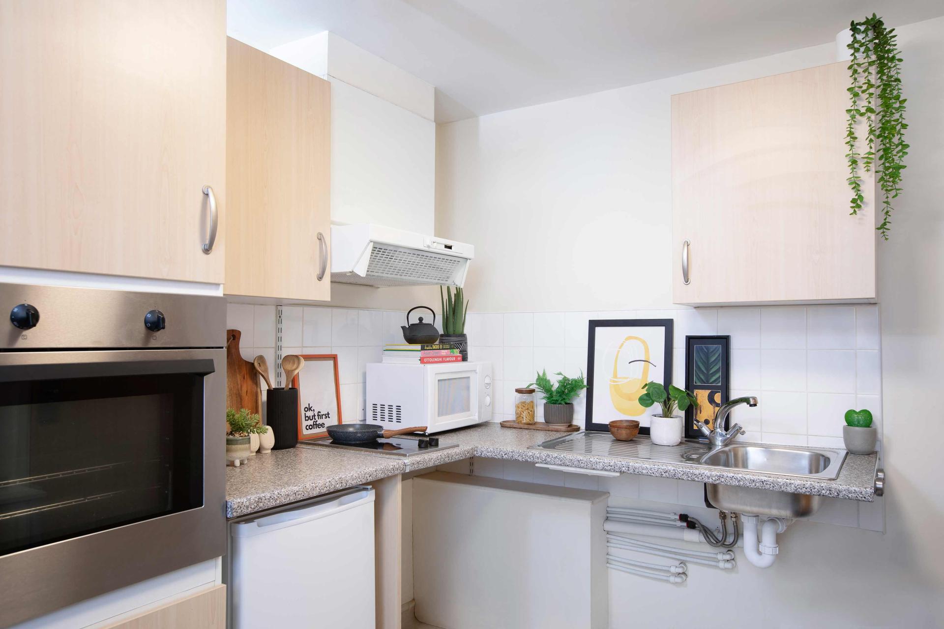  Premium Accessible Studio  -  North Court  - Gallery -  4