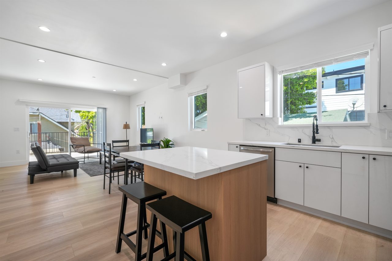 #1857: Hollywood - Queen Bedroom B - #1857: Hollywood - Gallery - 10