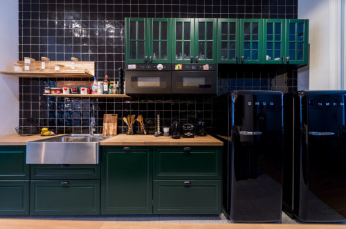 Charming 12-Bedroom Vintage Retreat in Vibrant Etterbeek