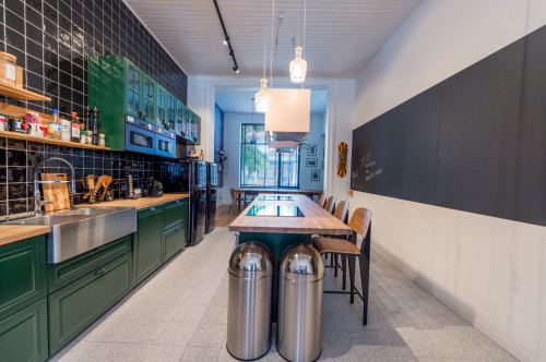 Luxury Modern House w/ Workspace + Terrace + Backyard