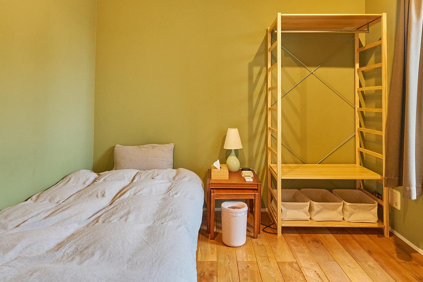  Private Room With Desk And Garden View  -  A Serene Traditional Japanese Residence  - Gallery -  2