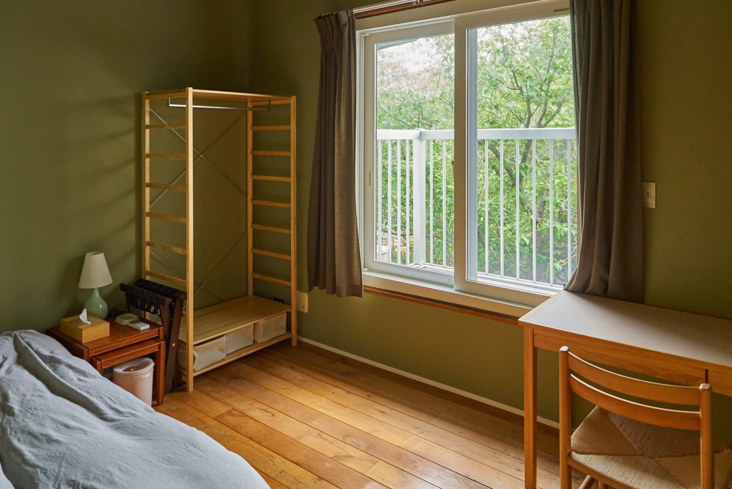  Private Room With Desk And Garden View  -  A Serene Traditional Japanese Residence  - Gallery -  9