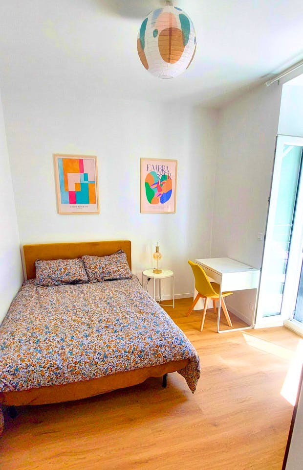Bedroom With Private South-Facing Terrace - A cozy residence just 10 minutes walk away from the station - Gallery - 6