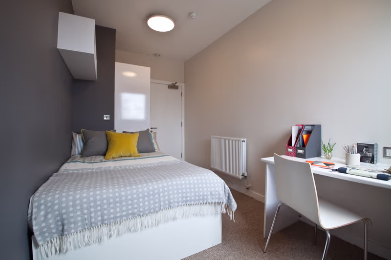  Classic 3-4 Bed Apartment - Castle View  -  Northgate House Apartments  - Gallery -  1