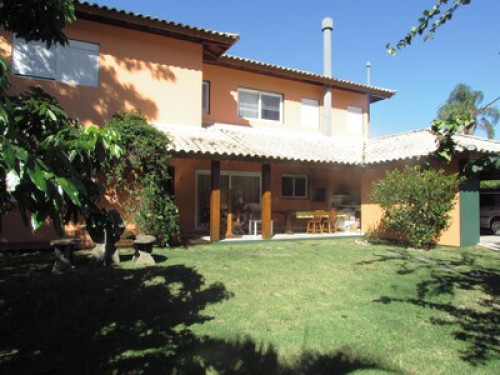 Lovely house in the island of Flori
