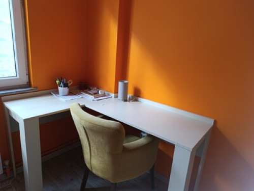 Peaceful, clean stay in family room