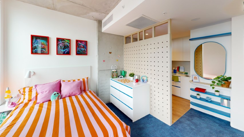 Signature Plus Studio, Double Bed High Floor - 1