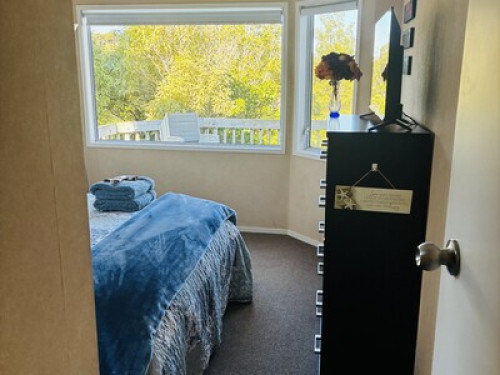 Cosy double bedroom, own bathroom - Gallery - 5
