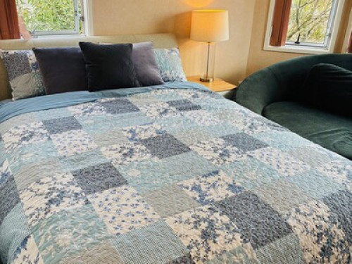 Cosy double bedroom, own bathroom - Gallery - 10