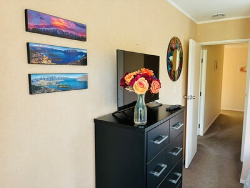 Cosy double bedroom, own bathroom - Gallery - 8