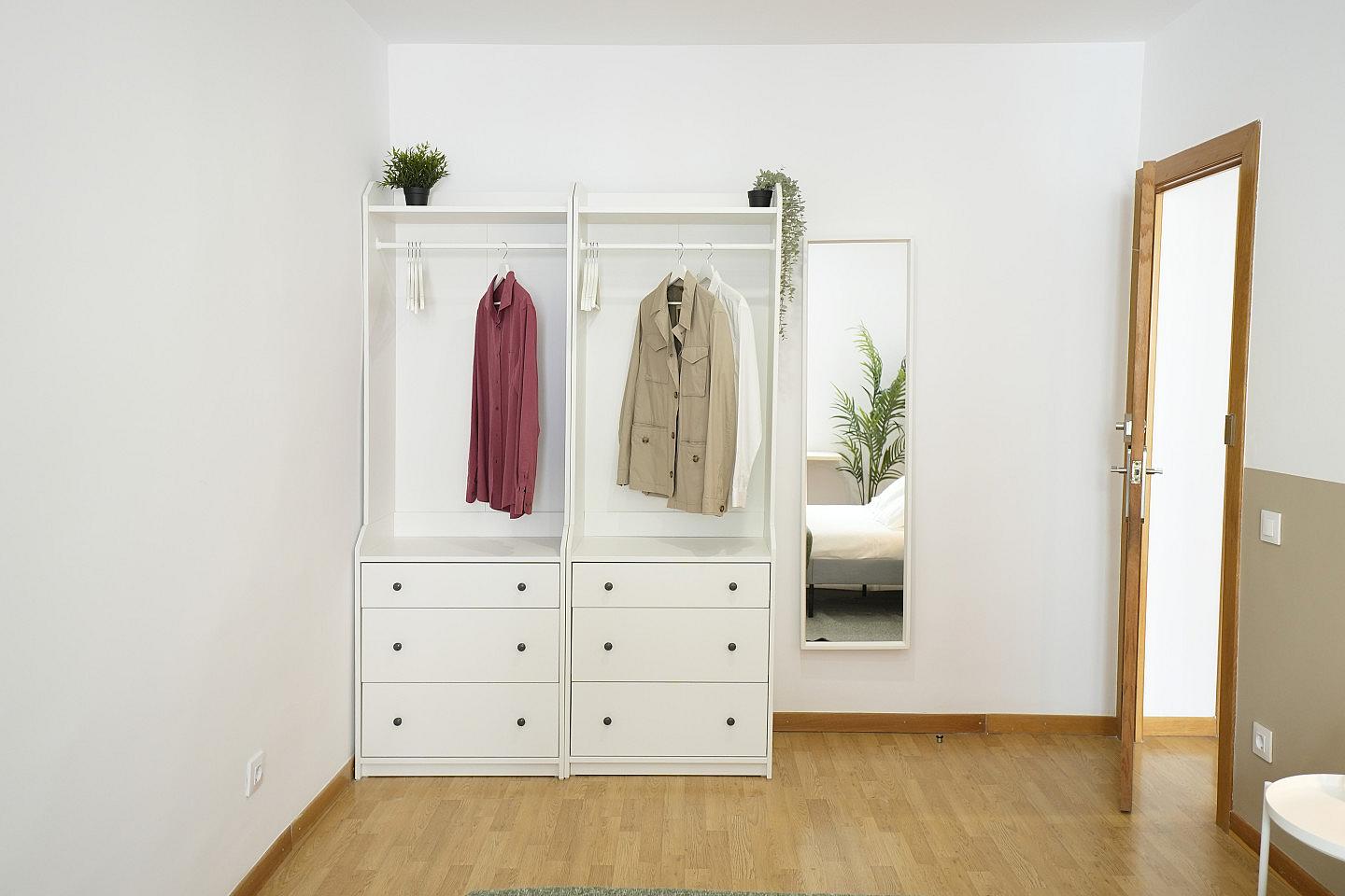Large Double Room (Guardia Room 3) - 3