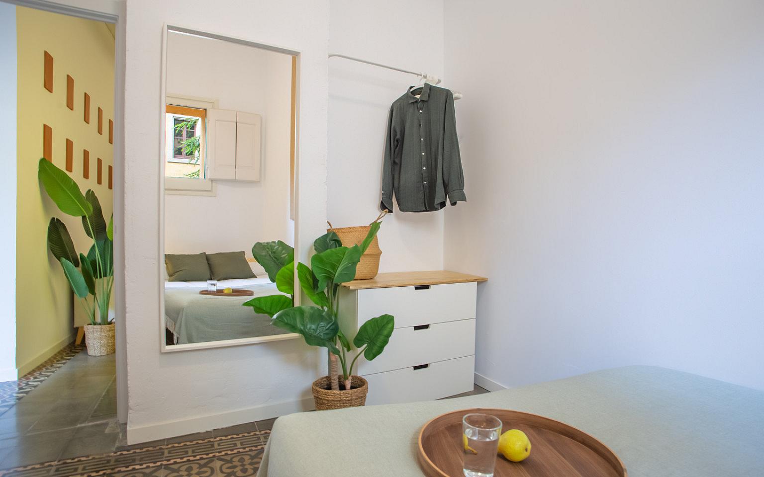Centric Double Room (Born2) - Spacious Designer Coliving Flat in the Heart of Ciutat Vella's Historic Gothic Quarter Apartment - Gallery - 6