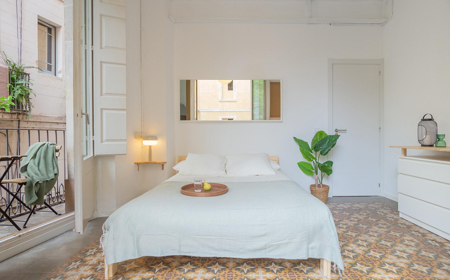 Stunning Double Room With Balconies (Born3) - Spacious Designer Coliving Flat in the Heart of Ciutat Vella's Historic Gothic Quarter Apartment - Gallery - 5