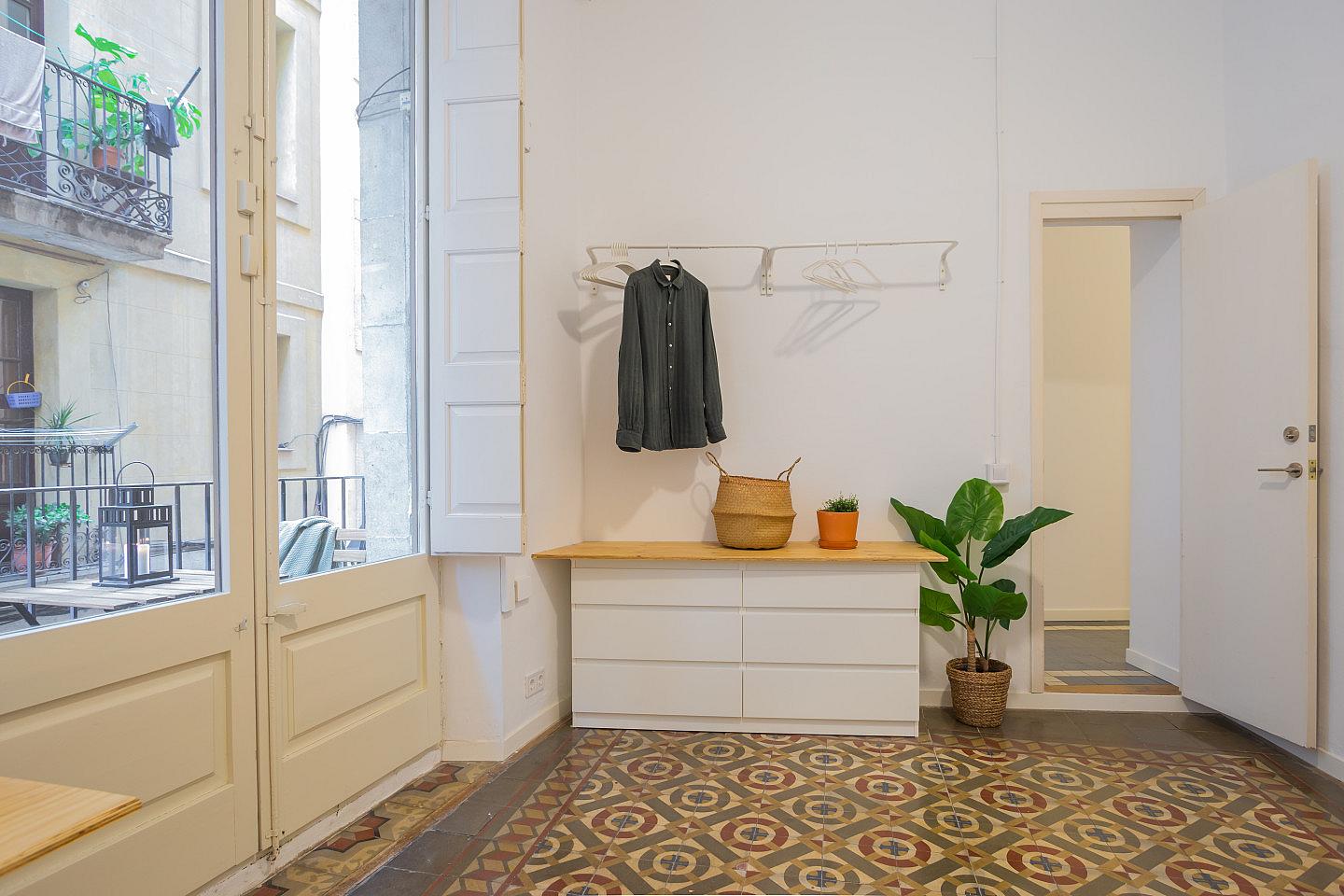 Double Room (Born4/5) - Spacious Designer Coliving Flat in the Heart of Ciutat Vella's Historic Gothic Quarter Apartment - Gallery - 26