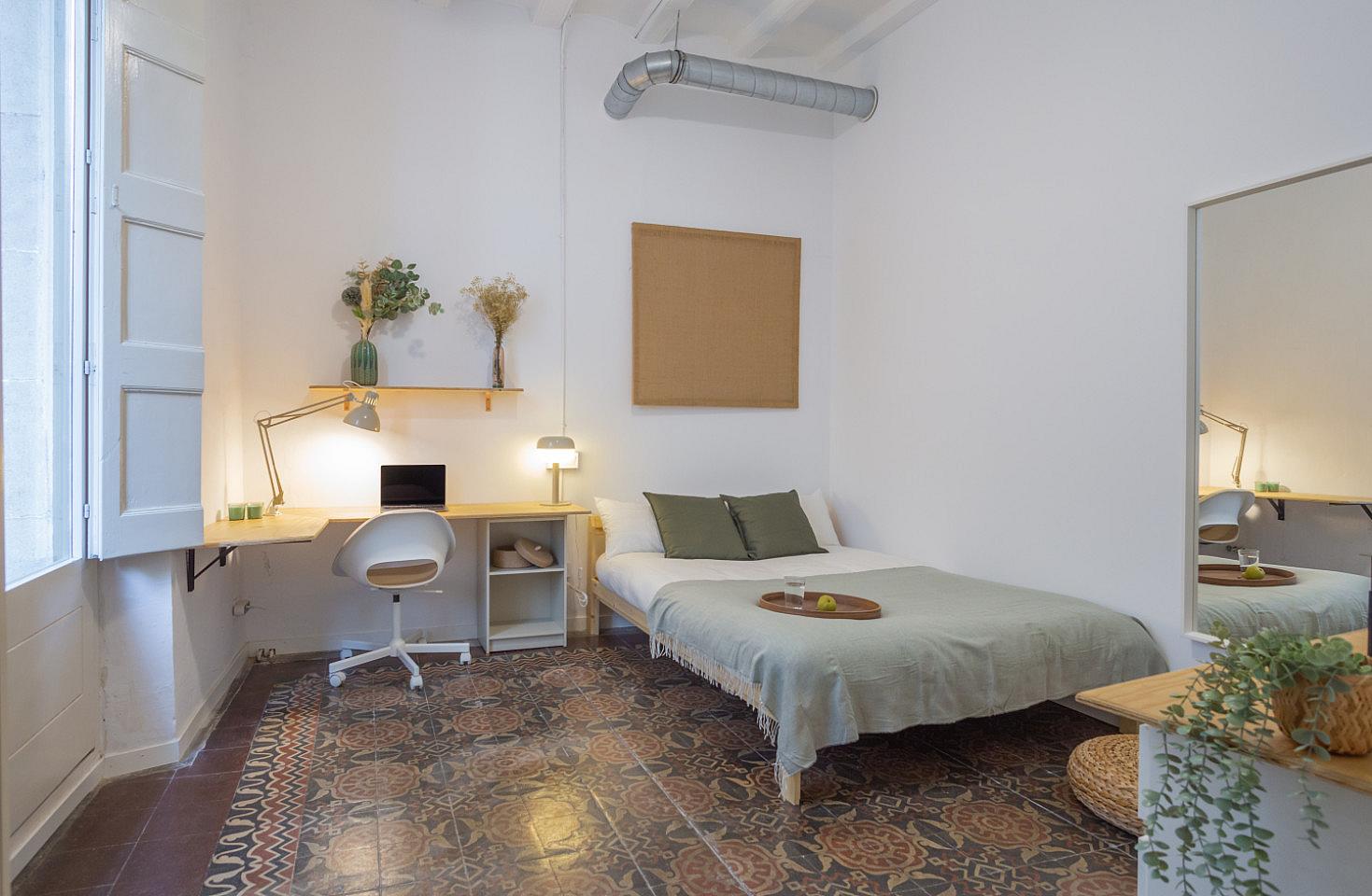Double Room (Born4/5) - Spacious Designer Coliving Flat in the Heart of Ciutat Vella's Historic Gothic Quarter Apartment - Gallery - 1