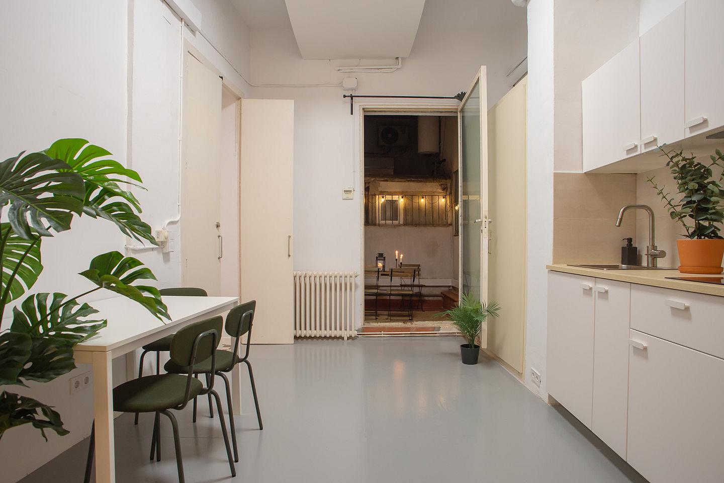 Large Private Studio (Born10) - Spacious Designer Coliving Flat in the Heart of Ciutat Vella's Historic Gothic Quarter Apartment - Gallery - 7