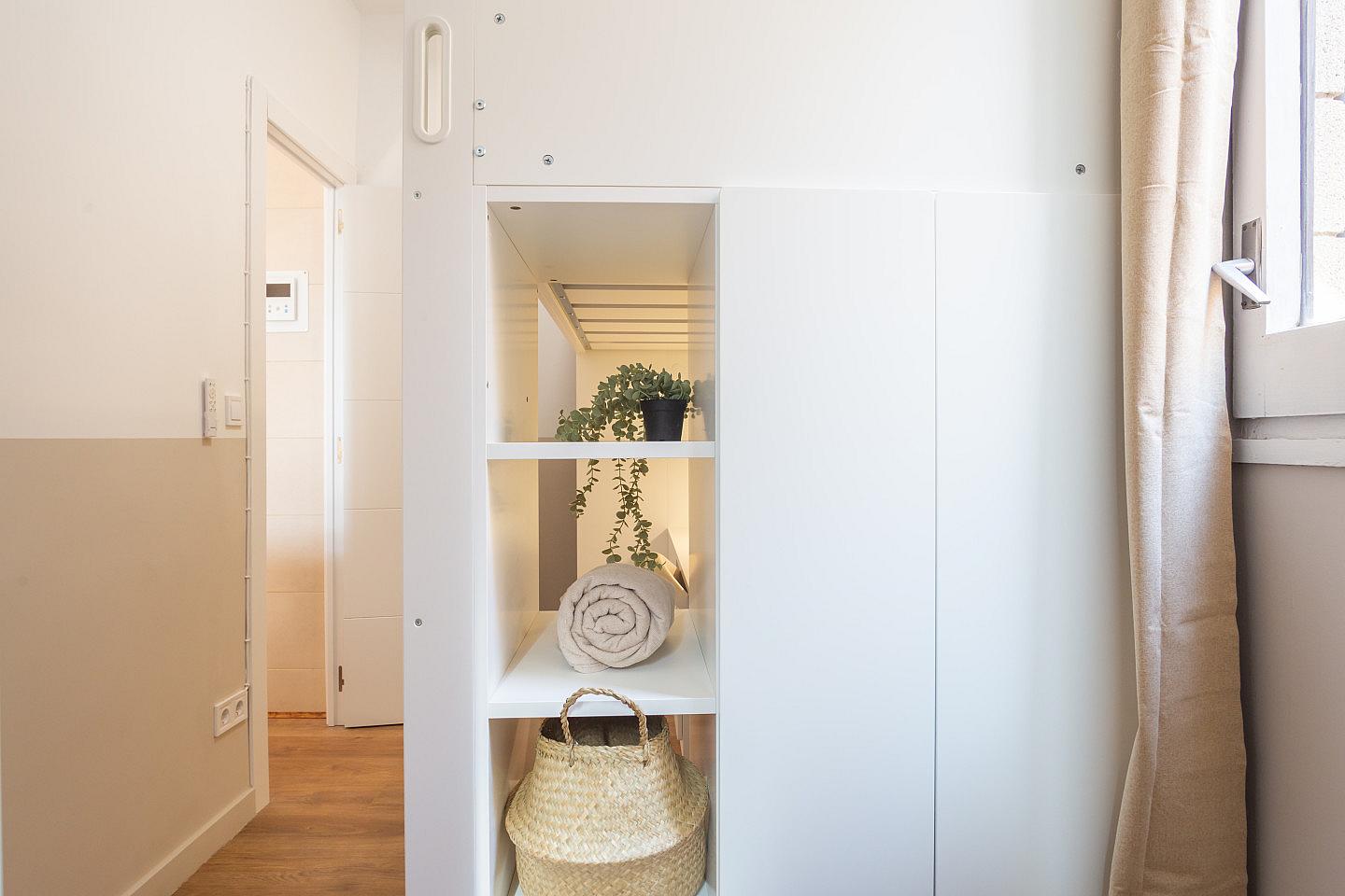Cozy Room (Ganduxer Room1) - Brightly Renovated Coliving Space with Scenic Views in Elegant Sarrià-Sant Gervasi Apartment - Gallery - 5