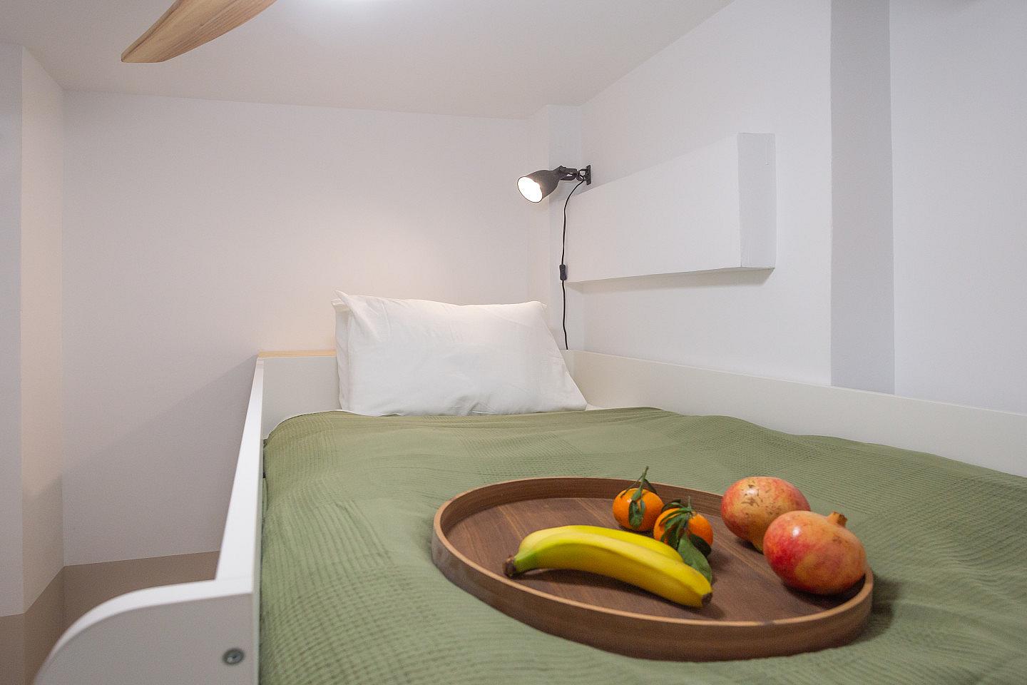Cozy Room (Ganduxer Room1) - Brightly Renovated Coliving Space with Scenic Views in Elegant Sarrià-Sant Gervasi Apartment - Gallery - 3
