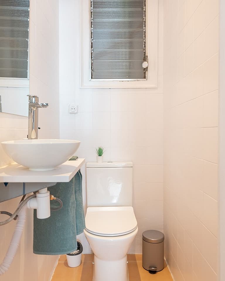  Bright Double Room (Casanova1)  -  Spacious Designer Coliving Flat with Concierge in Vibrant Eixample Apartment  - Gallery -  26