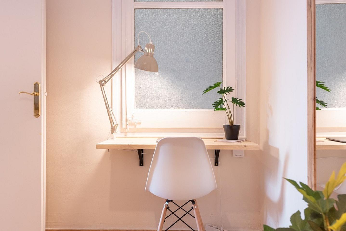  Cozy Single Room (Casanova3)  -  Spacious Designer Coliving Flat with Concierge in Vibrant Eixample Apartment  - Gallery -  17