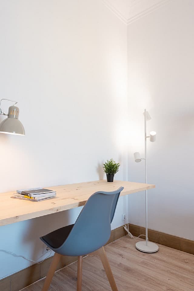  Great Double Room With Balcony (Urgell Room 4)  -  Spacious Designer Coliving Flat with Balcony in Iconic L'Eixample Home  - Gallery -  2