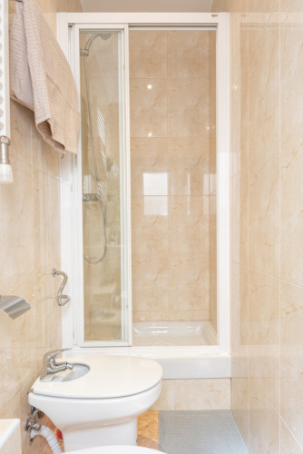 Luxurious Penthouse Coliving with Terraces in Elegant Sant Gervasi