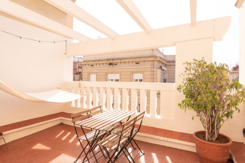 Luxurious Penthouse Coliving with Terraces in Elegant Sant Gervasi