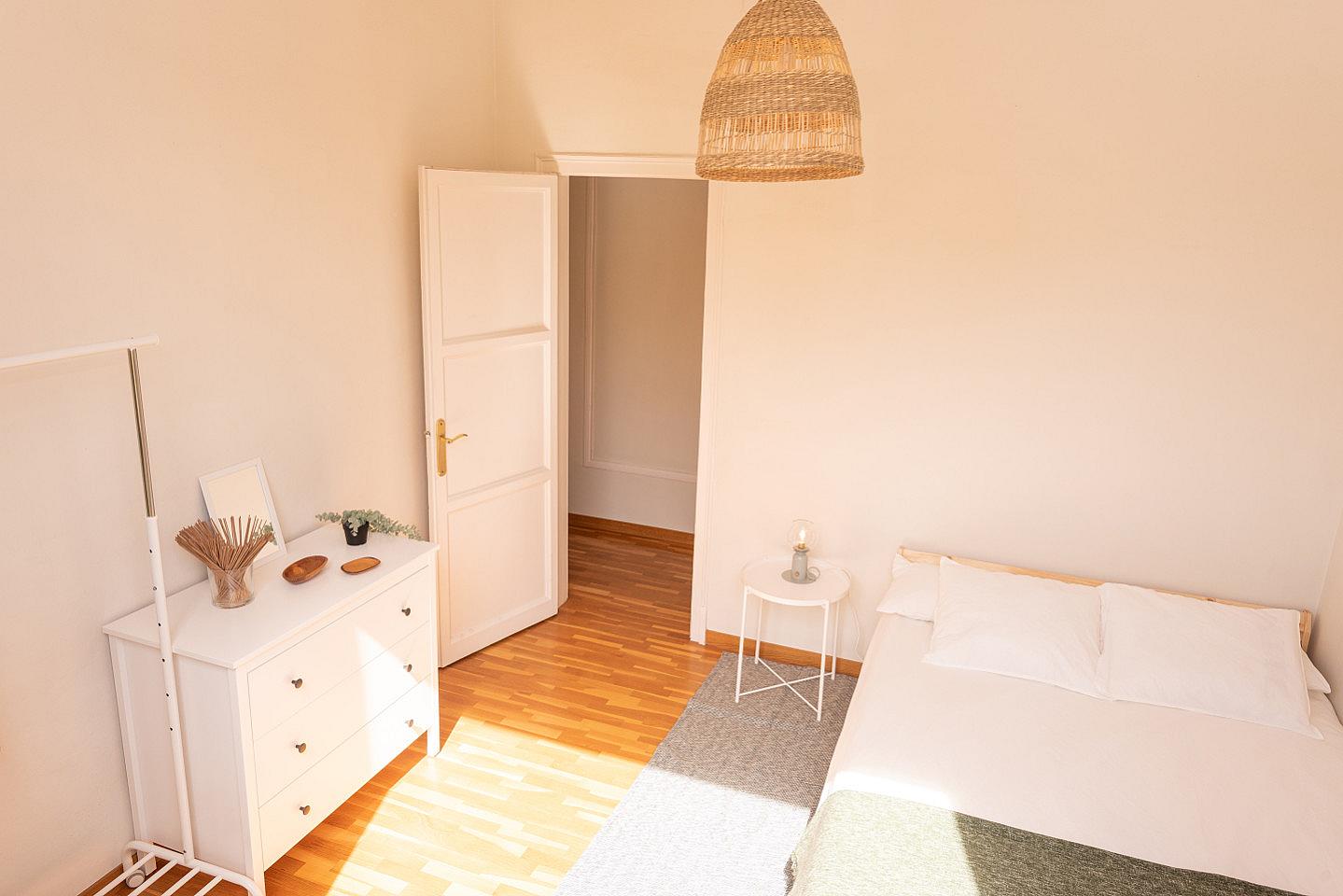 Sunny Double Room (TeoAt5) - Luxurious Penthouse Coliving with Terraces in Elegant Sant Gervasi Apartment - Gallery - 6