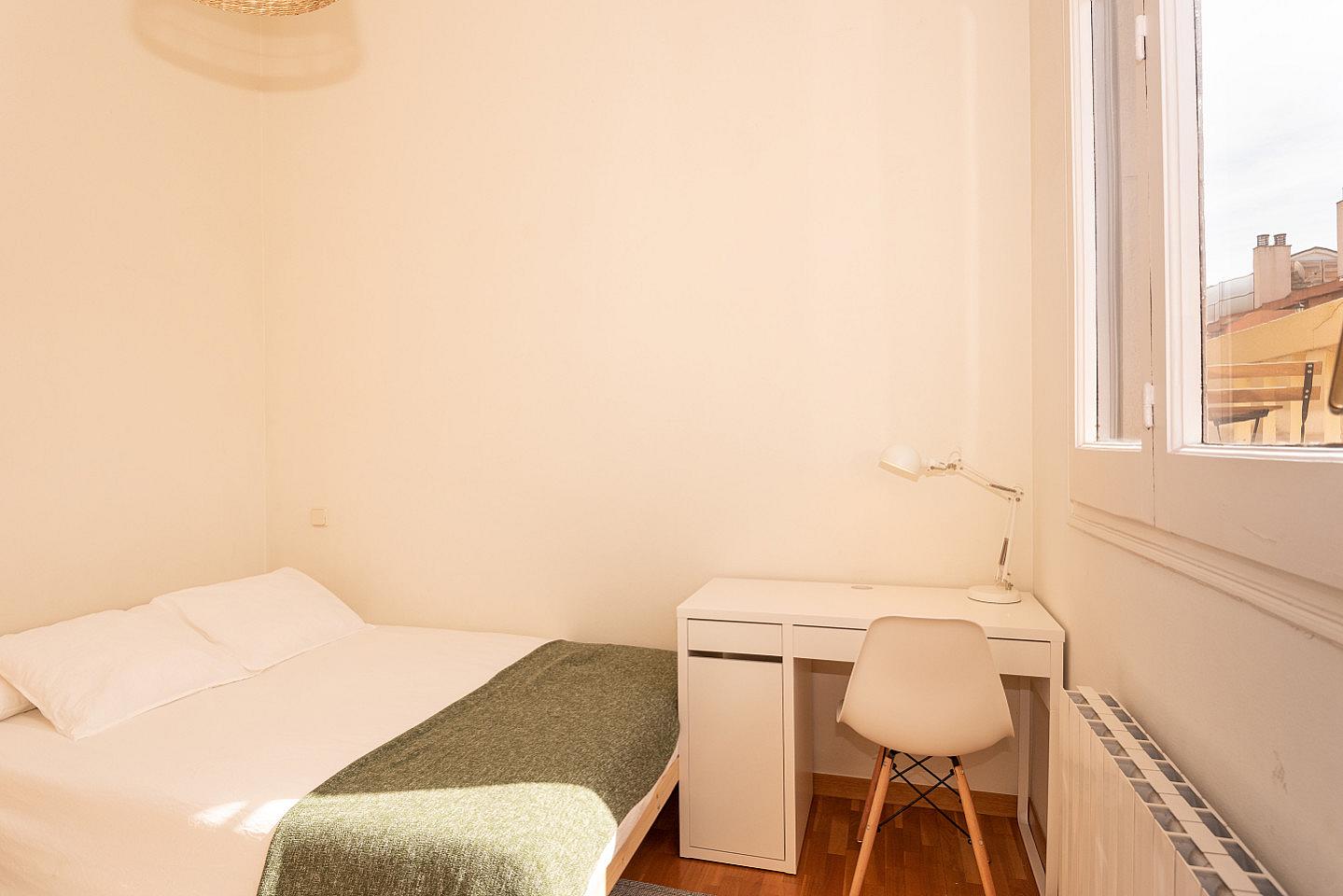 Sunny Double Room (TeoAt5) - Luxurious Penthouse Coliving with Terraces in Elegant Sant Gervasi Apartment - Gallery - 17