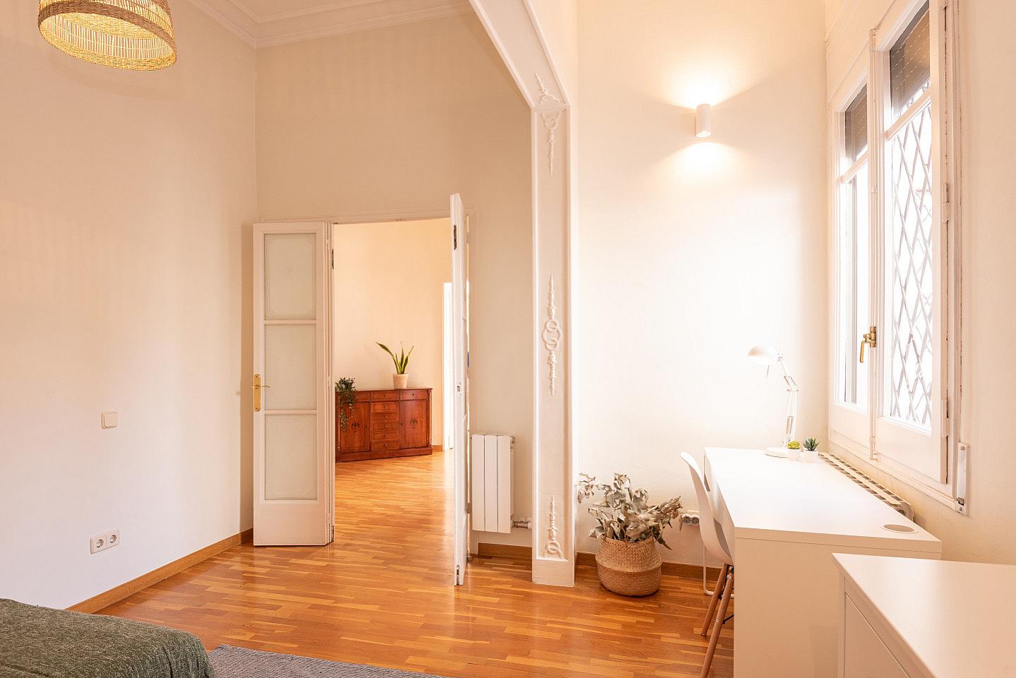 Large And Bright Double Room (TeoAt6) - Luxurious Penthouse Coliving with Terraces in Elegant Sant Gervasi Apartment - Gallery - 11