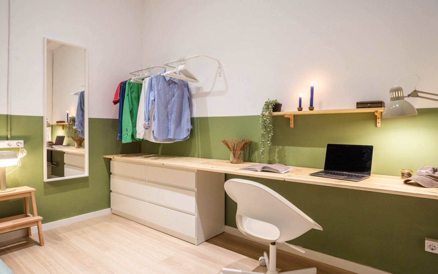  Double Room  -  Designer-Coliving Flat with Historic Charm in Barcelona's Gothic Quarter Apartment  - Gallery -  5