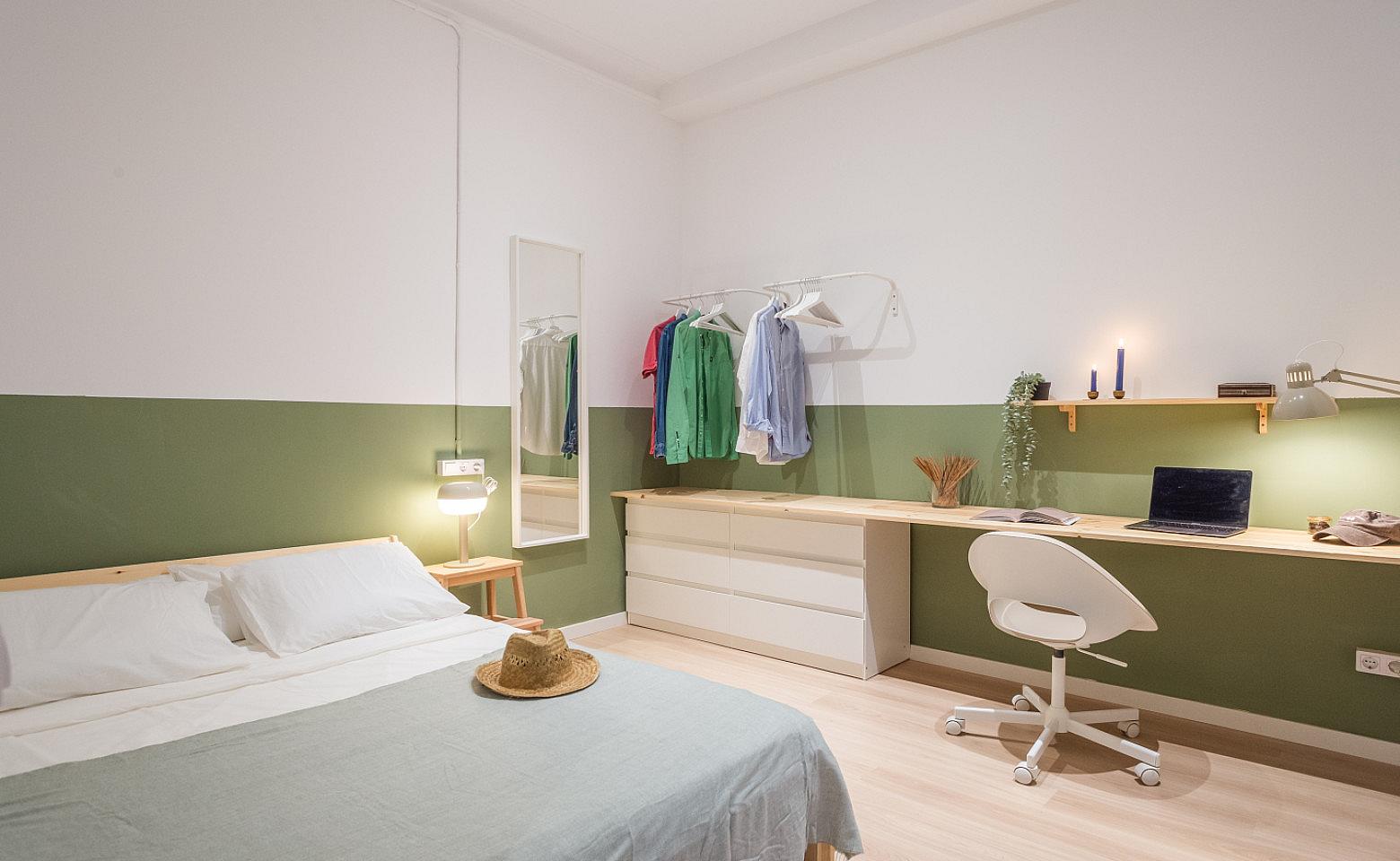  Double Room  -  Designer-Coliving Flat with Historic Charm in Barcelona's Gothic Quarter Apartment  - Gallery -  17