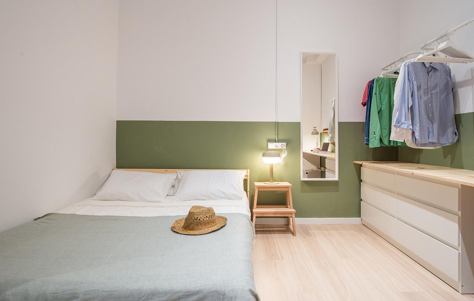  Double Room  -  Designer-Coliving Flat with Historic Charm in Barcelona's Gothic Quarter Apartment  - Gallery -  35