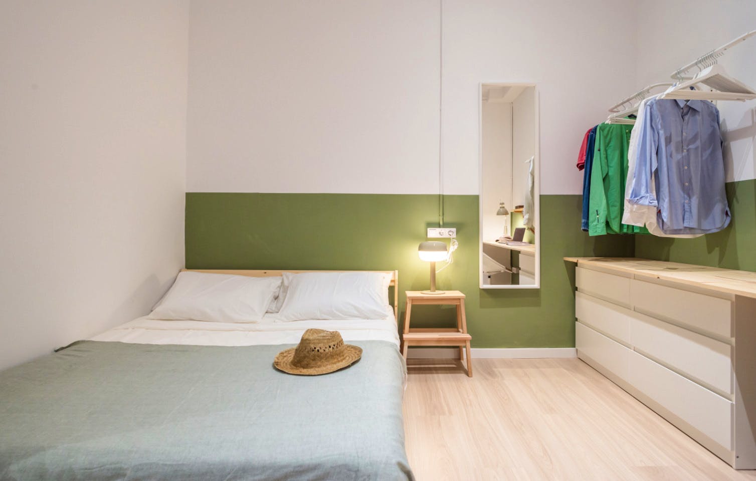  Double Room  -  Designer-Coliving Flat with Historic Charm in Barcelona's Gothic Quarter Apartment  - Gallery -  3
