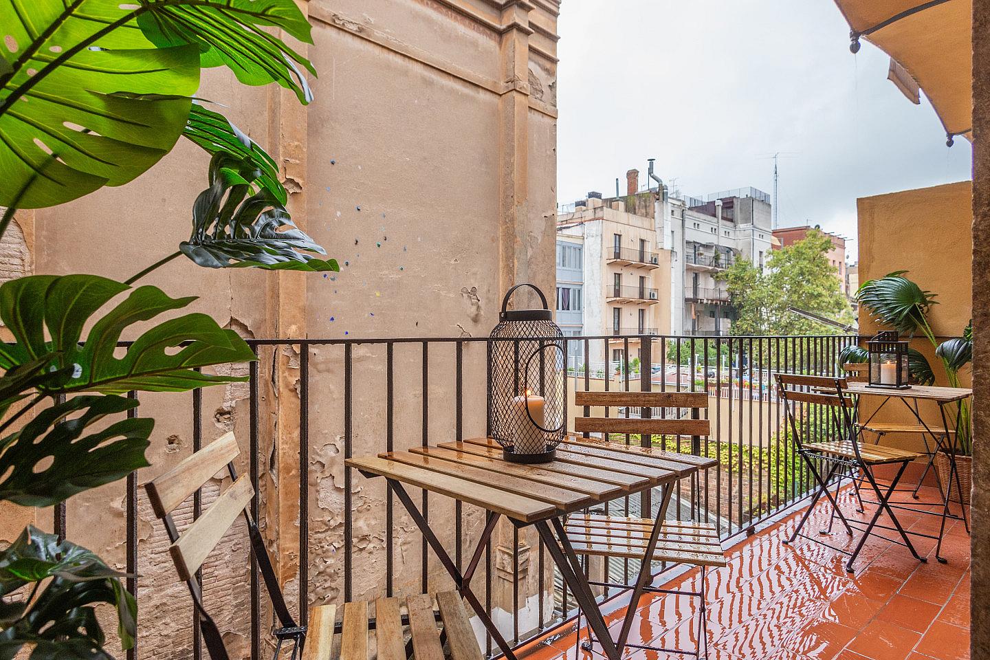  Large Double Room With Terrace  -  Designer-Coliving Flat with Historic Charm in Barcelona's Gothic Quarter Apartment  - Gallery -  50